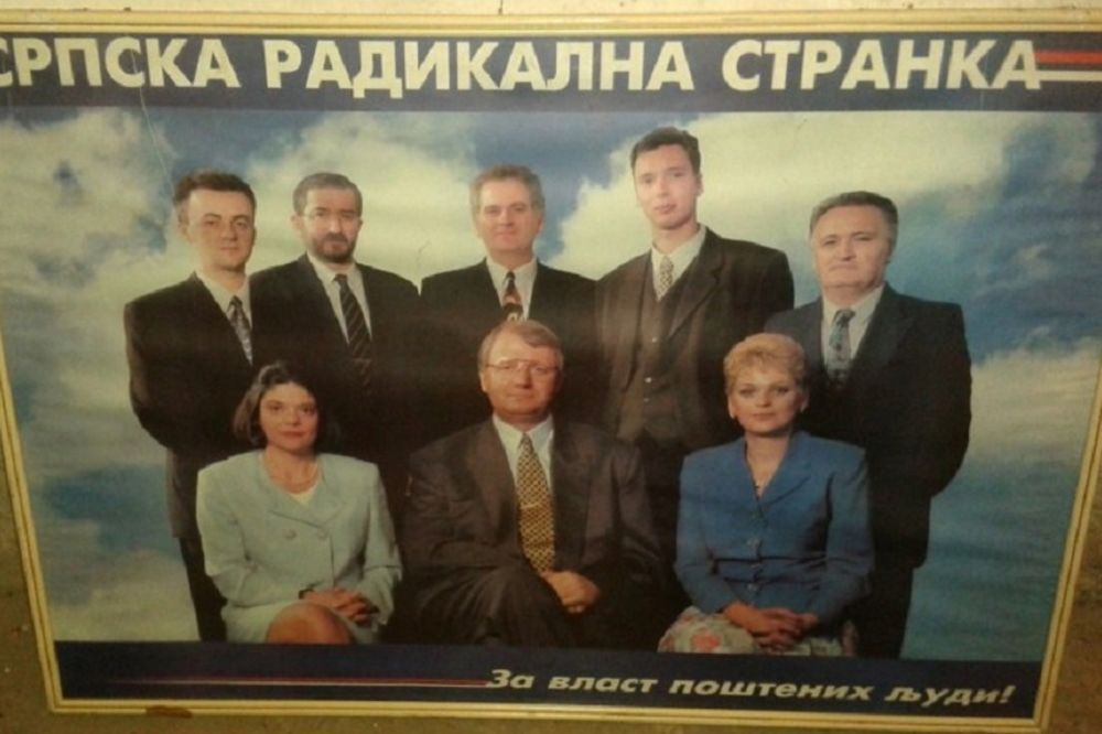 Hit oglas: Predizborni plakat radikala sa Šešeljom, Tomom i Vučićem - za samo 18.888 dinara!