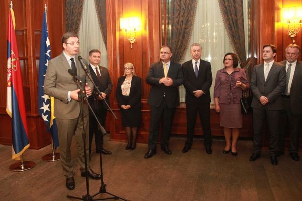 Delegacija Vlade Srbije doputovala u Sarajevo: Svečani doček zakazan za sredu