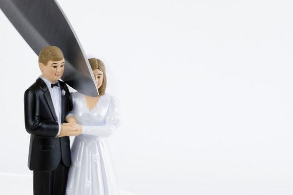 Ovako nešto još niste čuli: Razveo se usred venčanja i to zbog tašte!