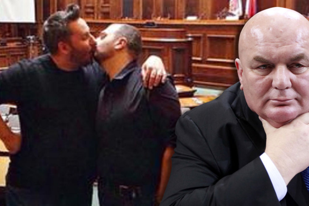Prvi gej poljubac u srpskom parlamentu! Jesu li javili Palmi za ovo?