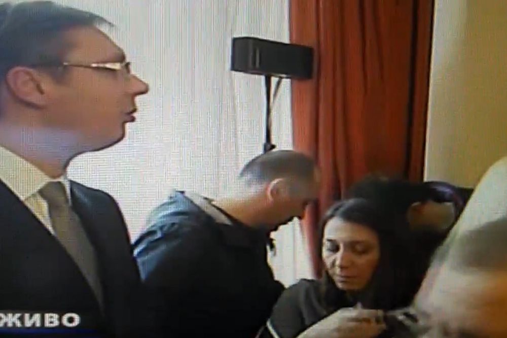 Dajte vode odmah! Novinarki pozlilo dok je Vučić pričao! (VIDEO)