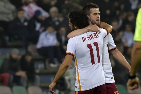 Promašeni penal Berardija i golčina Salaha donela Romi tri boda! (VIDEO)