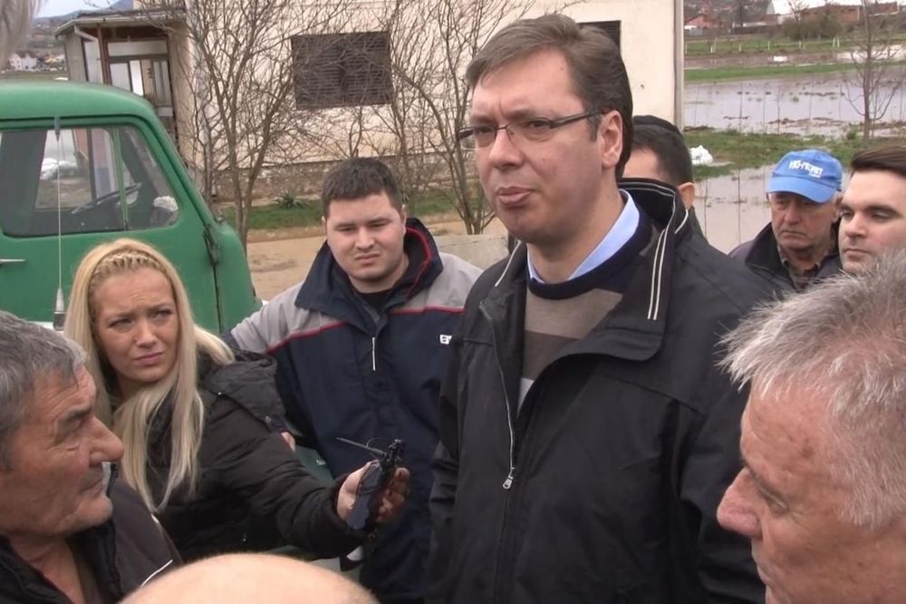 Vučić: Neću da vam dajem lažna obećanja, pomoći ćemo koliko možemo (FOTO)