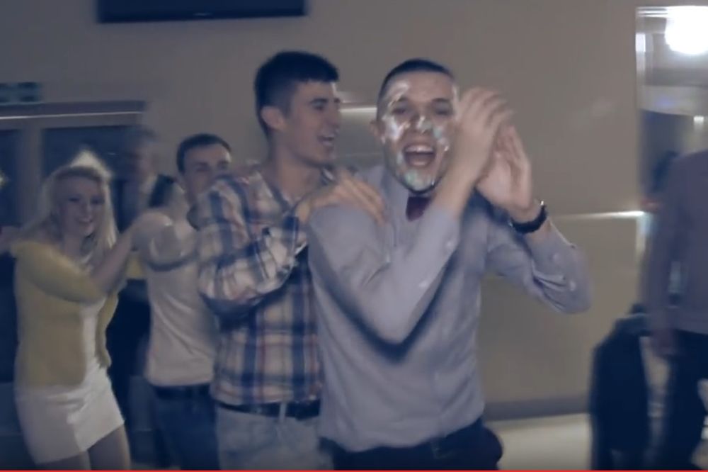 Ono kad Spasoje puni 18! Ovako se u Srbiji slavi punoletstvo! (VIDEO)