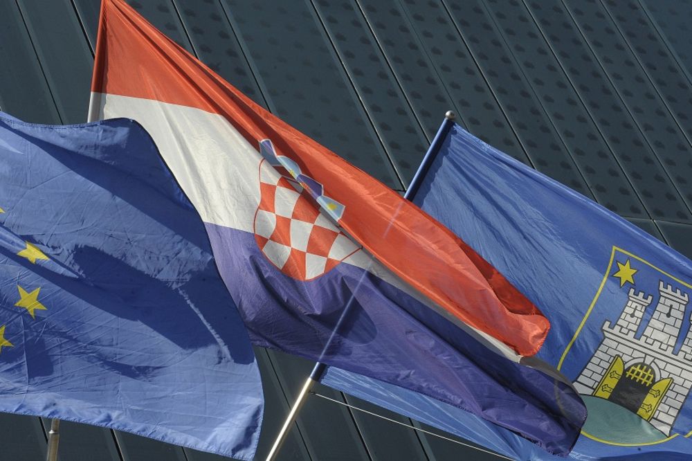 Ustaški pir u srcu Splita: Hrvatski oficiri traže da se ozakoni poklič - Za dom spremni!
