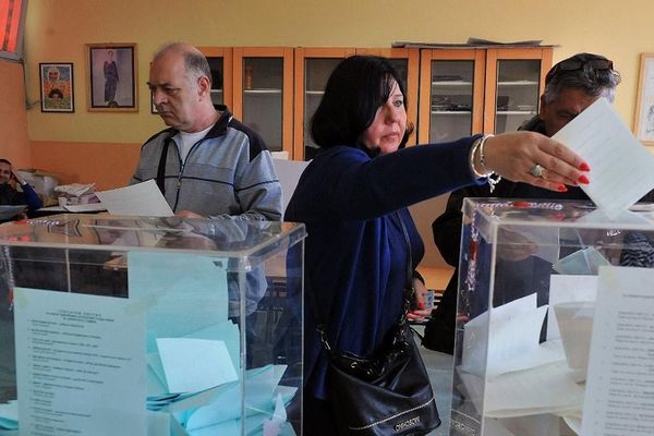 Hoće da vam pokradu izbornu volju: Naprednjaci pritiskaju RIK da poništi izbore na 164 mesta!