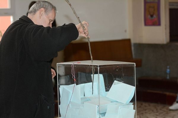 U Vranje novo biranje, a staro laganje: Ponovo se pojavili glasači sa unapred popunjenim listićima