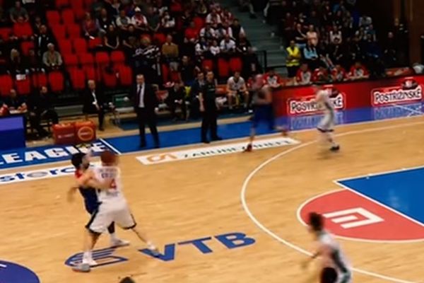 Teodosić napravio budalu od protivničkog igrača! (VIDEO)