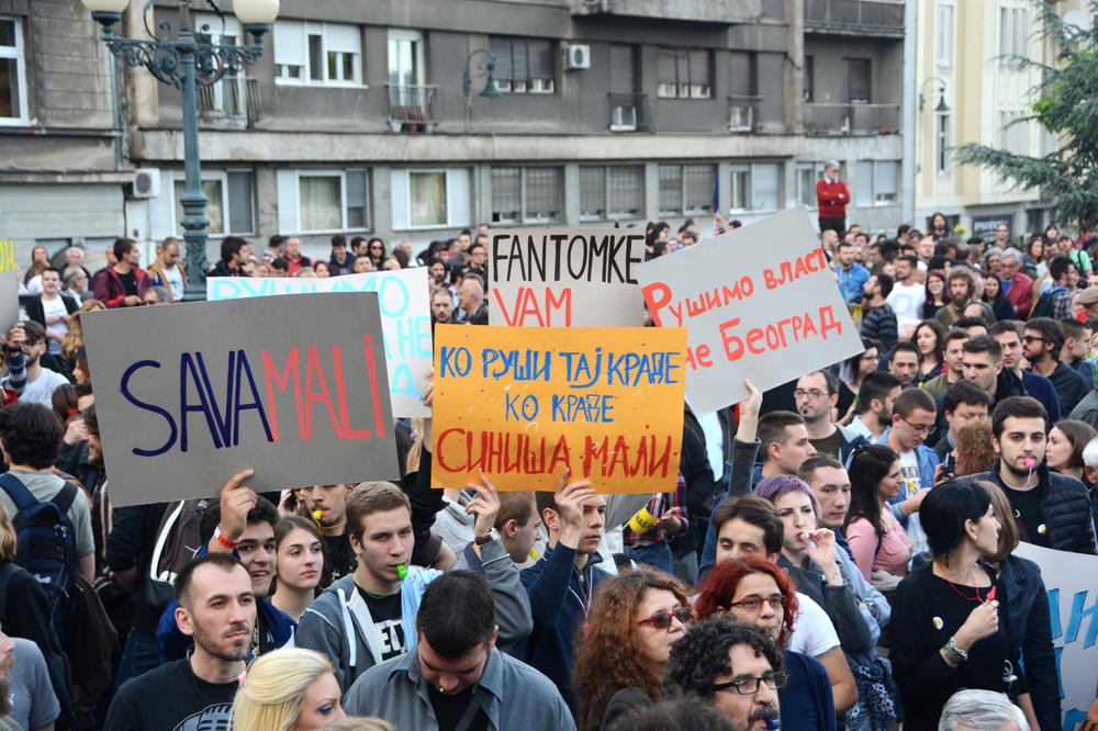 Ne da(VI)mo Beograd: Slinava vam ova policija! Duplo više ljudi na novom protestu! (FOTO)