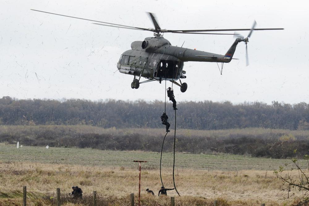 OFICIR OSTAO NA MESTU MRTAV, IMA POVREĐENIH: Srušio se helikopter u Bugarskoj!