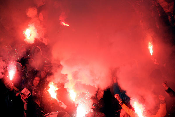 KLUB IM DOZVOLIO: Prva legalno zapaljena baklja u svetu fudbala!