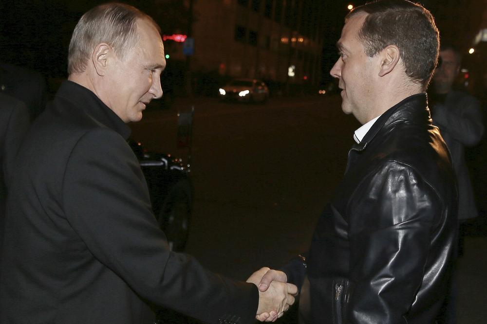 Putin i Medvedev razorili opoziciju: Osvojili više glasova nego sve ostale partije zajedno