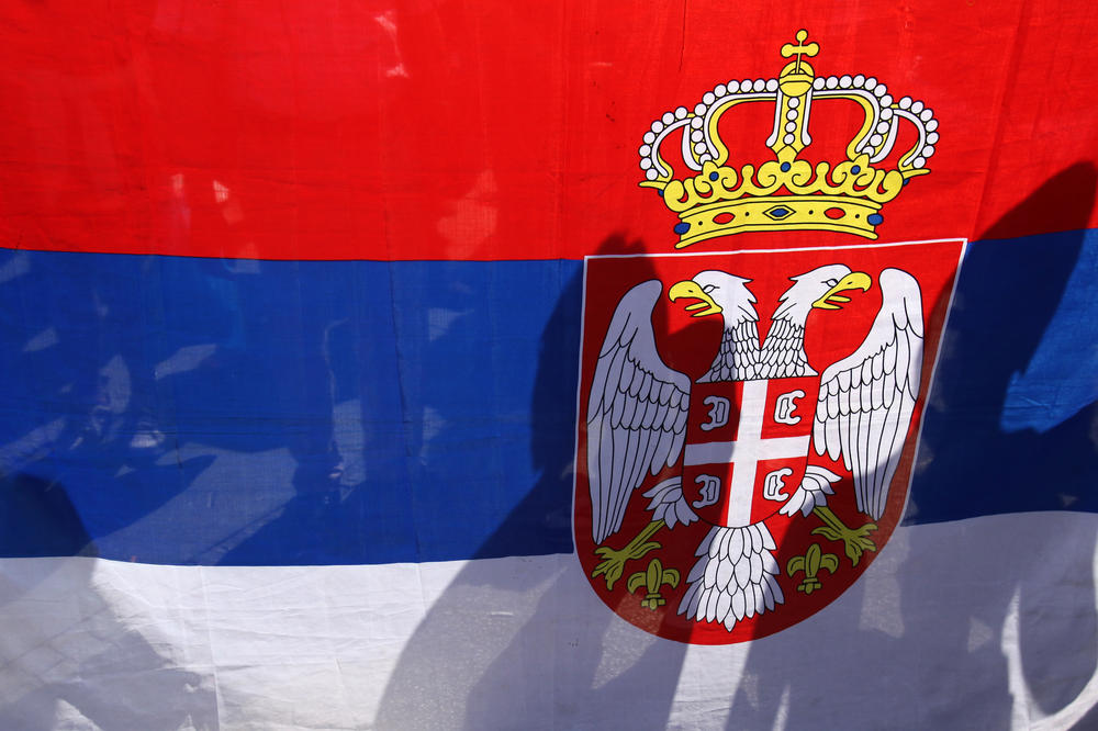 U Hrvatskoj skinuta zastava Srbije sa zgrade Saveta srpske nacionalne manjine