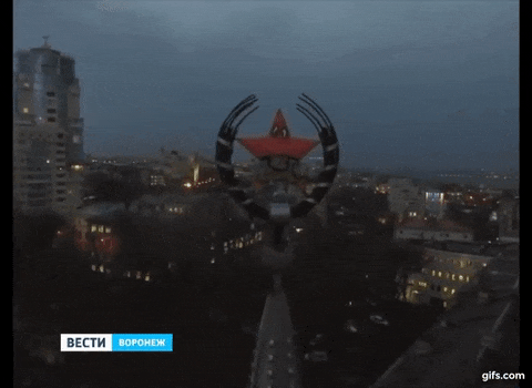 Zvezda na vrhu zgrade u Rusiji pretvorena u Patrika iz Sunđer Boba! (VIDEO)