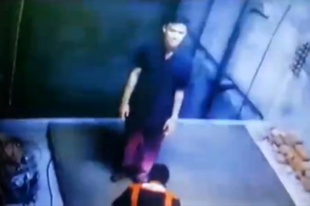 STRAVIČNA TRAGEDIJA: Mehaničar propao kroz rupu za lift! (VIDEO)
