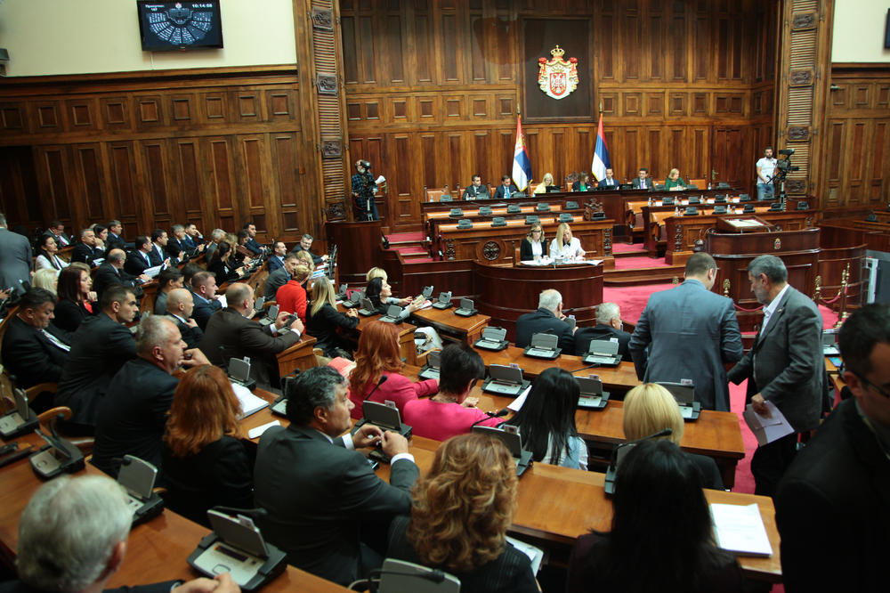 ESPRESO EKSKLUZIVNO SAZNAJE: Vanredni parlamentarni izbori u decembru ove godine!