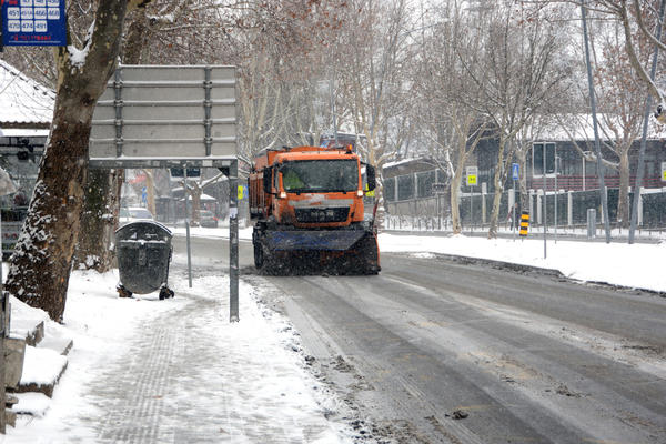 VOZAČI, OPREZ: Ovo je kompletan izveštaj o stanju na putevima u Srbiji ovog jutra!