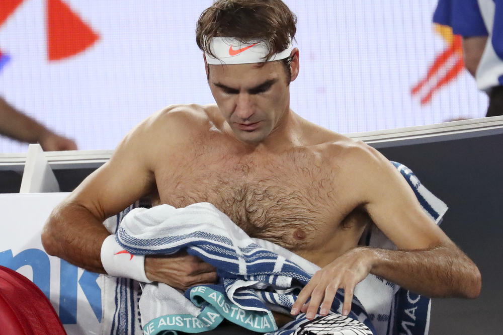 Federer divljao kada je Nišikori uzeo medicinski tajm-aut, a sada je on to isto uradio! (VIDEO)