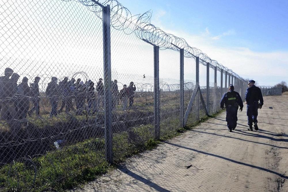 OGRADA I 4 VOJNE BAZE: Mađari na granici sa Srbijom grade utvrđenja!