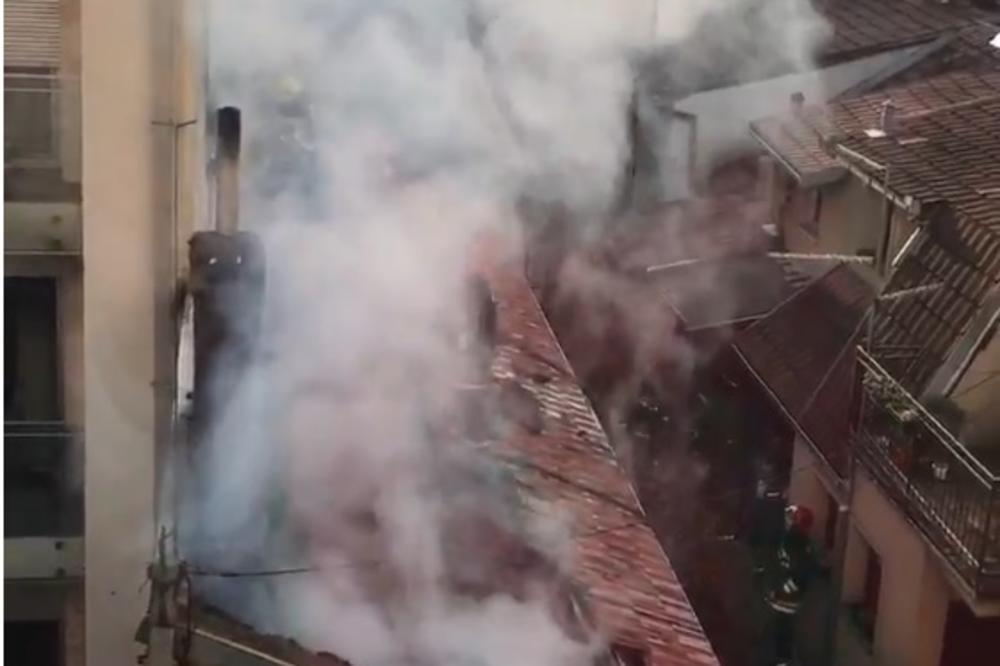 GOREO KROV KUĆE NA VRAČARU: Požar u centru Beograda! (VIDEO)