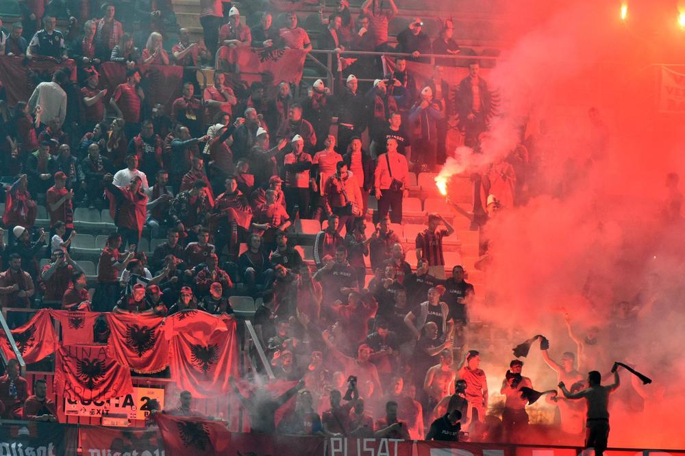 Da li je moguće?! Italijani vređali Albance dobro poznatom pesmom sa srpskih stadiona! (VIDEO)