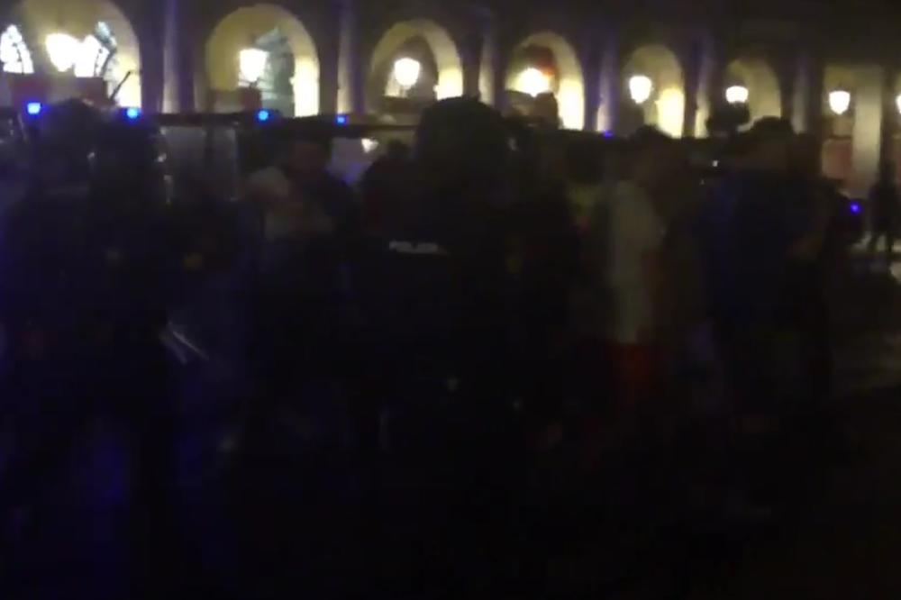 HAOS U ŠPANIJI! Lesterovi huligani napali policiju u Madridu, povređenih na sve strane! (FOTO) (VIDEO)