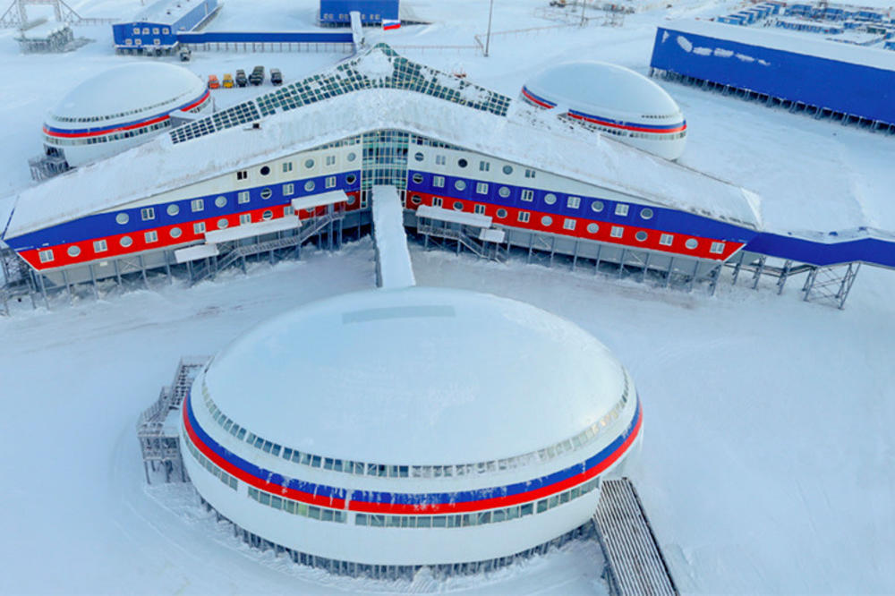 PUTINOV SVEMIRSKI BROD NA ARKTIKU: Ovako izgleda ruska tajna baza na severu planete! (FOTO)