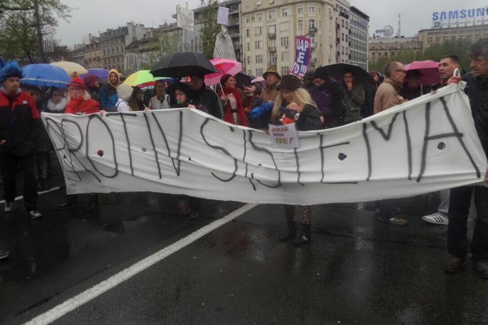 PROTEST PROTIV DIKTATURE PORUČUJE: Nećemo odustati! (FOTO)