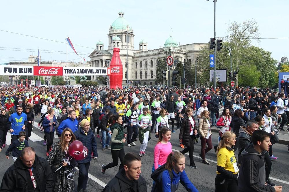 Maraton je bio juče, ali i danas cela Srbija priča o njemu zbog majice ovog Beograđanina! (FOTO)