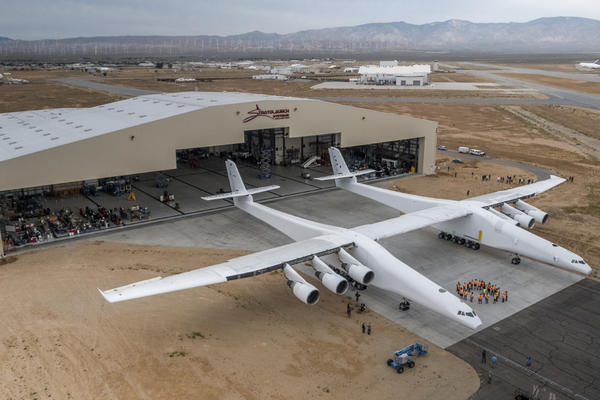 Može da ponese 113 tona: Prvi pogled na najveći avion na svetu! (VIDEO)