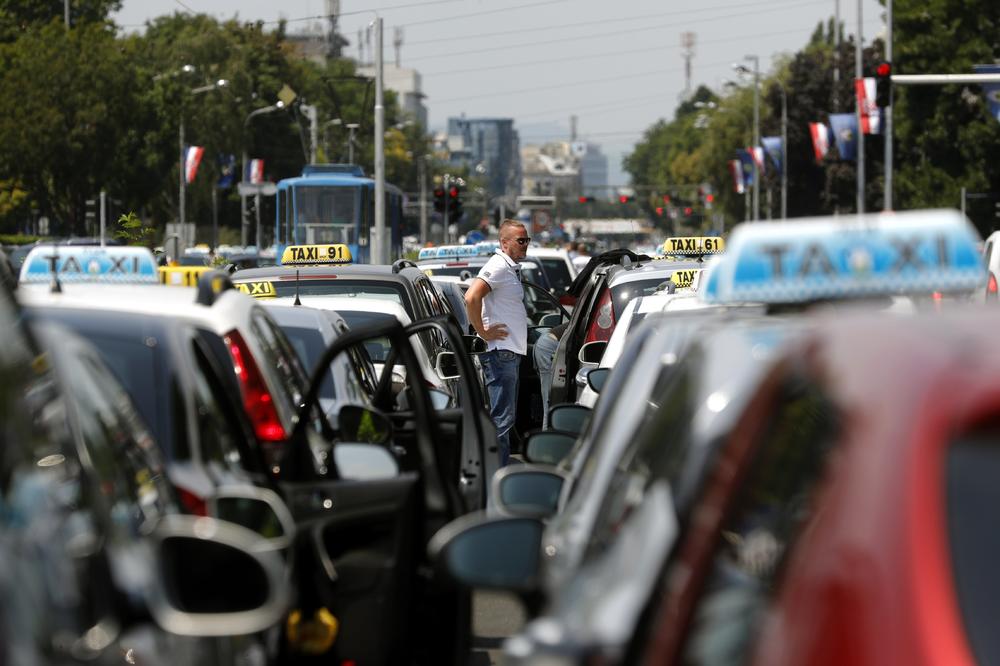 ŠOK za vozače: U ovom gradu parking košta najmanje 2.000 dinara!
