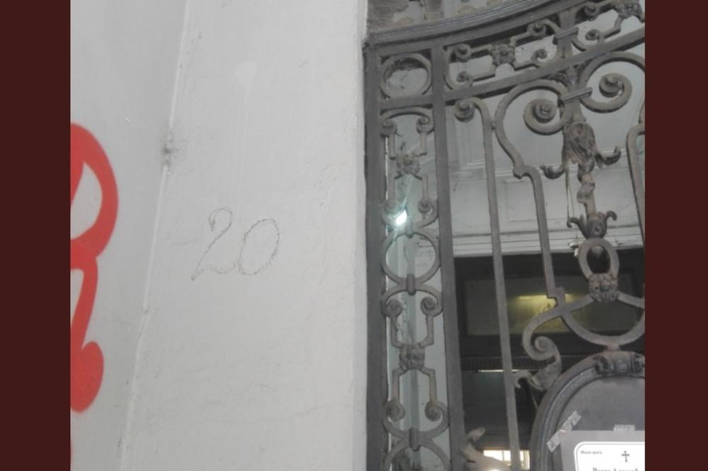 Jeste li nekad zavirili iza broja 20 u Knez Mihailovoj ulici? BOLJE NEMOJTE, jer ovo je SRAMOTA! (FOTO)