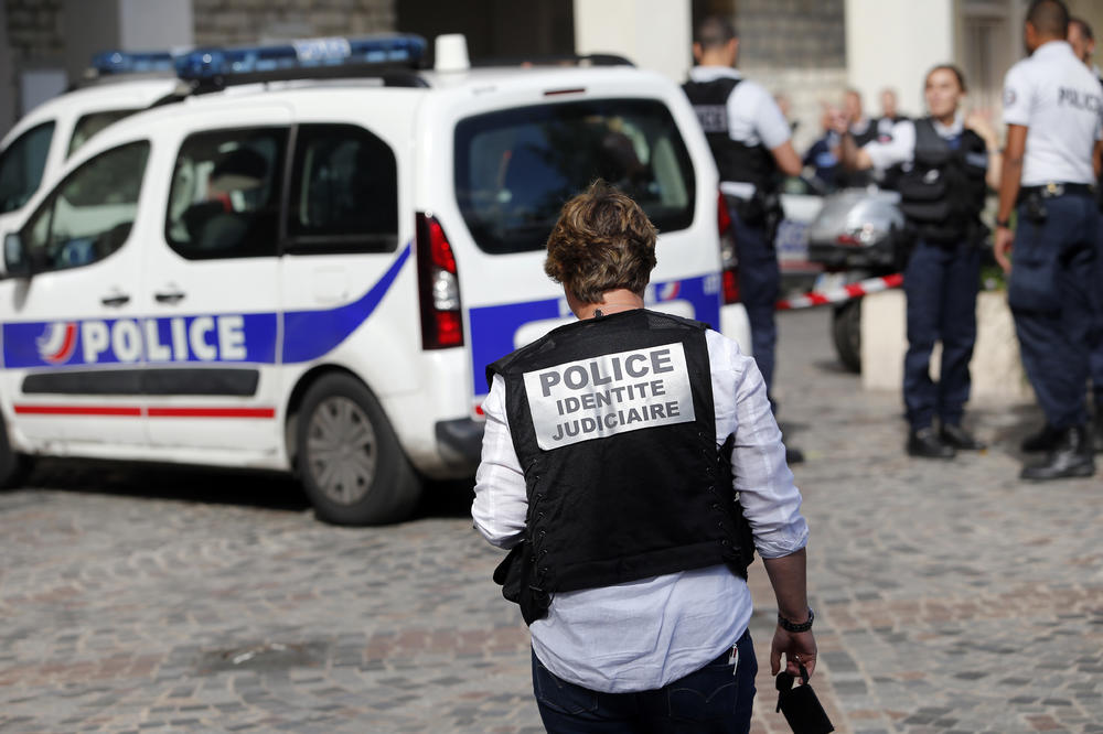 OTKRIVEN IDENTITET: Napadač iz Pariza je Alžirac, još uvek je u bolnici!