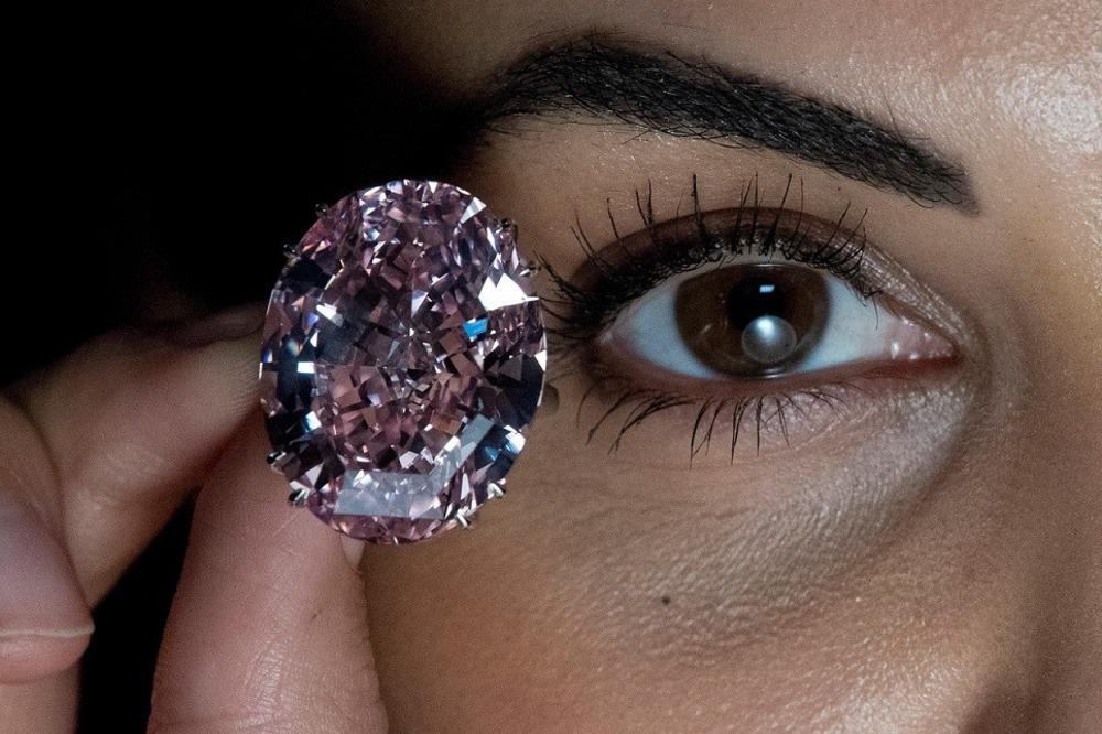 Posle legendarnog Pink Stara ovo je najveći ružičasti dijamant na svetu! (FOTO)