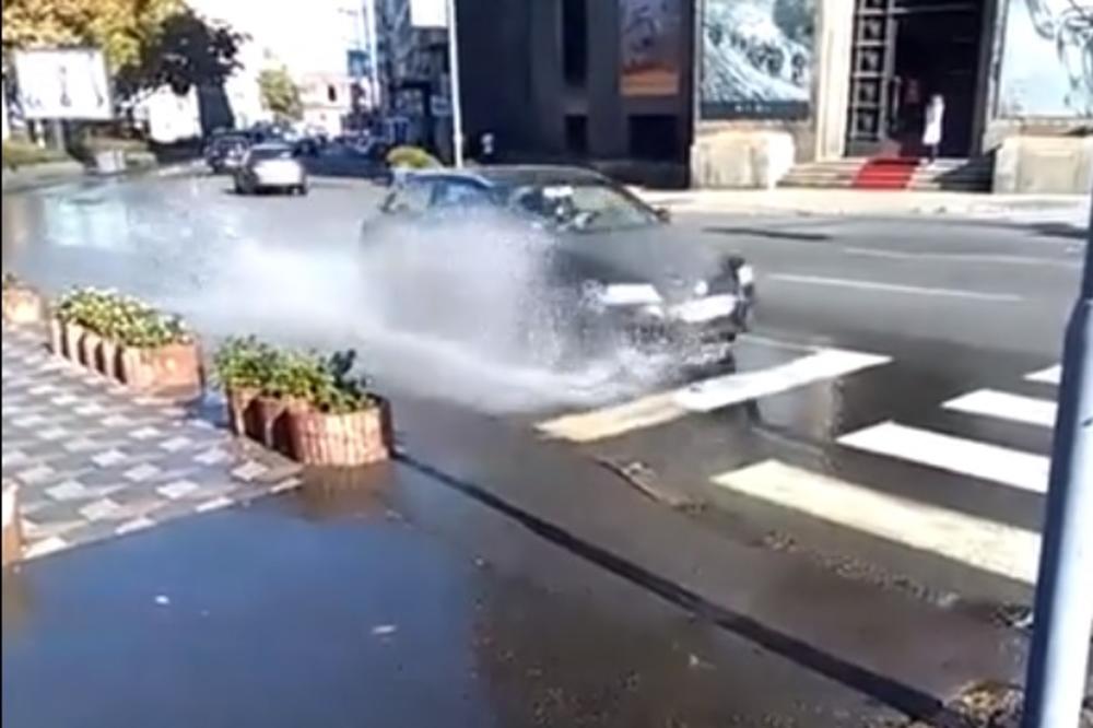 Beograd POD VODOM: I Trg Nikole Pašića je poplavljen, prestonica PLIVA danima (VIDEO)