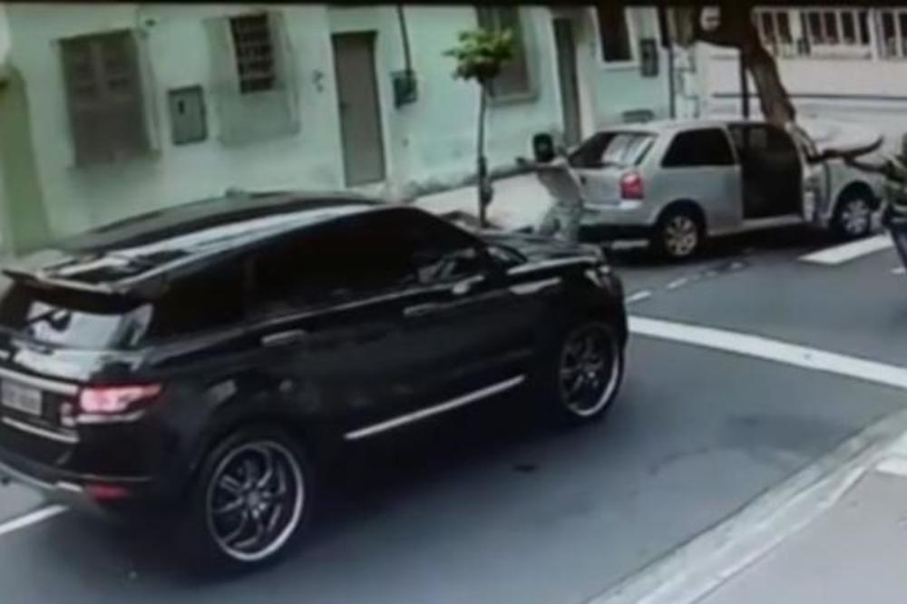 GTA BRAZIL! Poznatom golmanu pretili pištoljem, pa mu ukrali kola na ulici usred bela dana! (FOTO) (VIDEO)