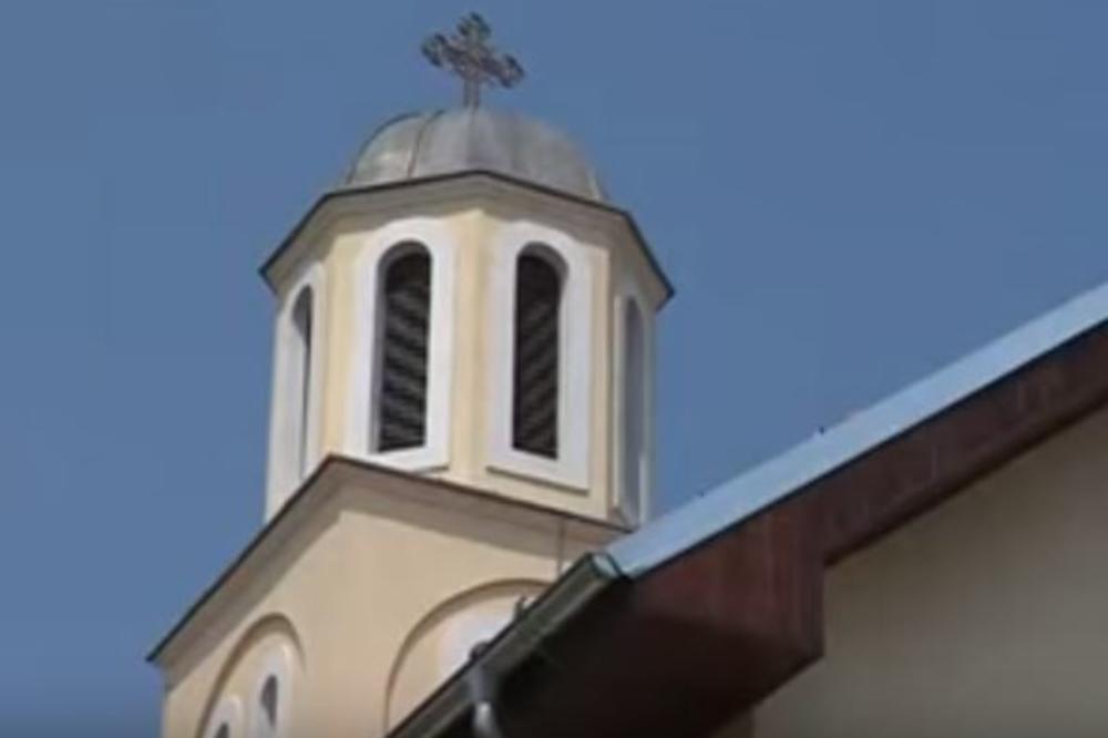 DRAMA NA BADNJI DAN NA KOSOVU: Albanci BLOKIRALI PRISTUP manastiru u Đakovici!
