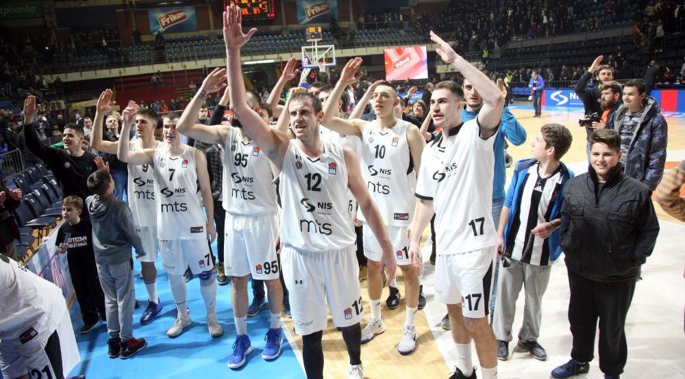 Košarkaši Partizana slave pobedu nad Zadrom