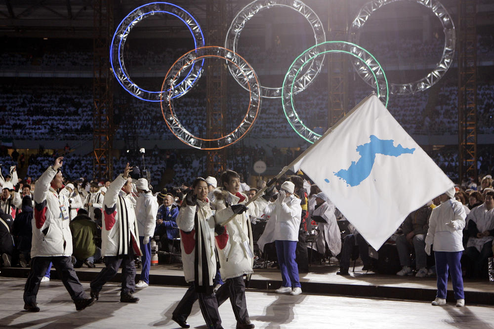 POSTIGNUT ISTORIJSKI DOGOVOR: Južna i Severna Koreja zajedno na Zimskim Olimpijskim igrama sa jednom zastavom!