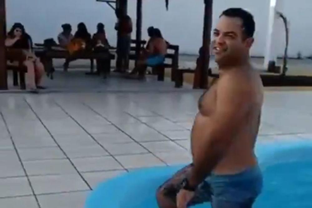 Hteo je da zavede sve devojke na bazenu, ali ovakav BLAM nije očekivao! (VIDEO)
