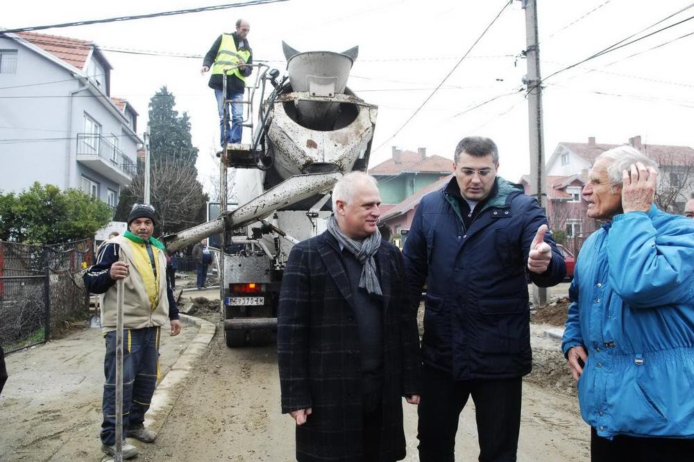 Vesić: Završeno asfaltiranje Podavalske ulice u Resniku