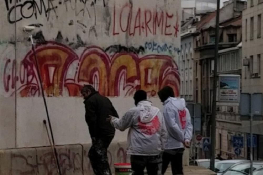 NAPREDNJACI BRIŠU, A ONI PONOVO PIŠU: Rat oko grafita u predizbornoj kampanji! (VIDEO)