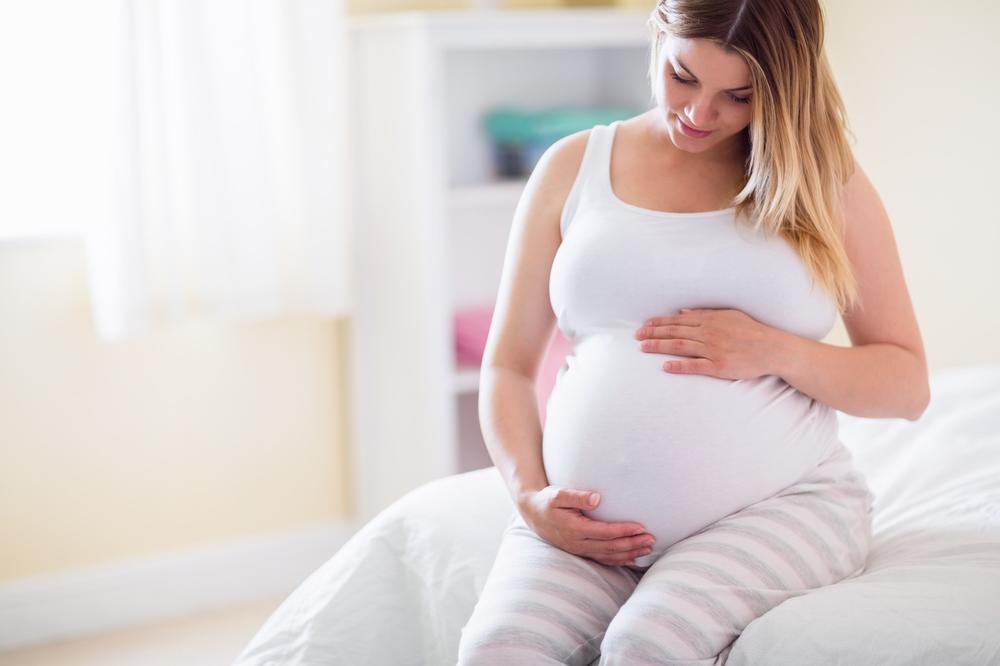 AKO VAM JE STOMAK VISOKO, RODIĆETE DEVOJČICU: Otkrivamo BAPSKE PRIČE o trudnoći u koje NE TREBA da verujete!