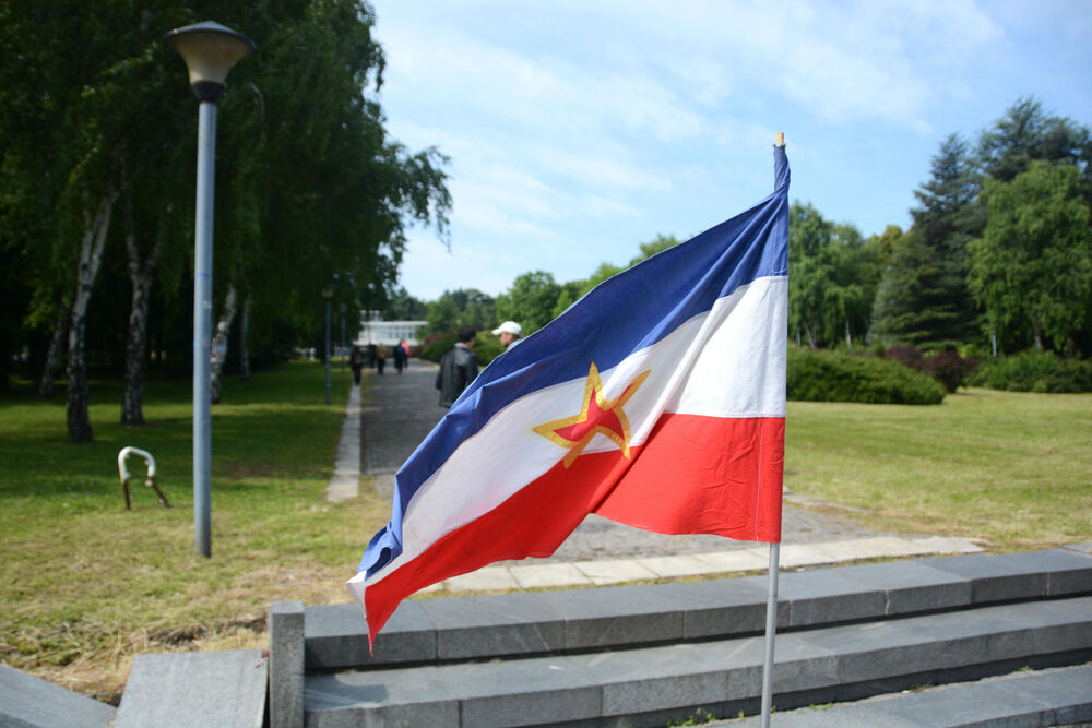Jugoslovenska zastava