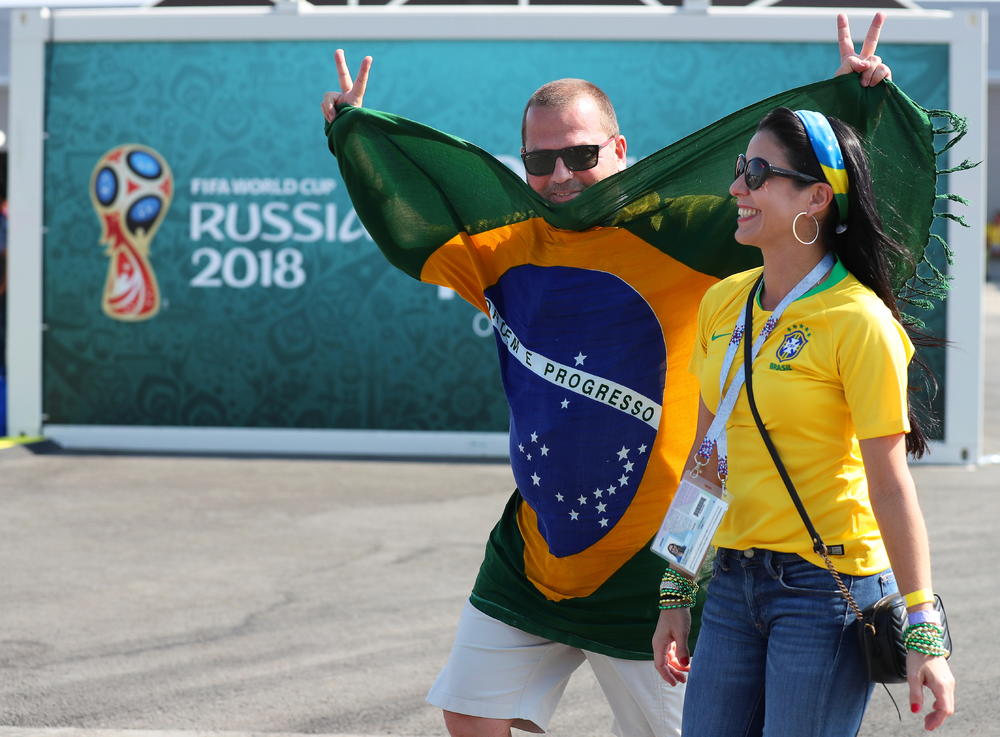 Navijač i navijačica Brazila  