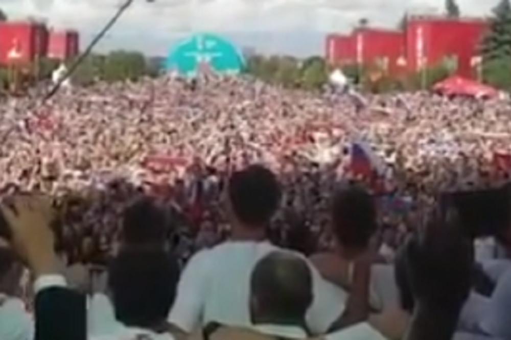 VI STE NAŠI JUNACI: Ovako su Rusi u Moskvi dočekali fudbalere posle poraza od Hrvatske! (VIDEO)