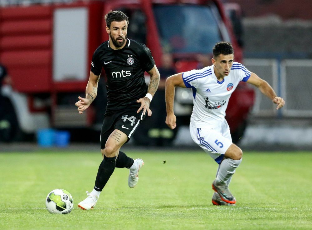 Gabrijel Enake na utakmici Rudara i Partizana u Nikšiću