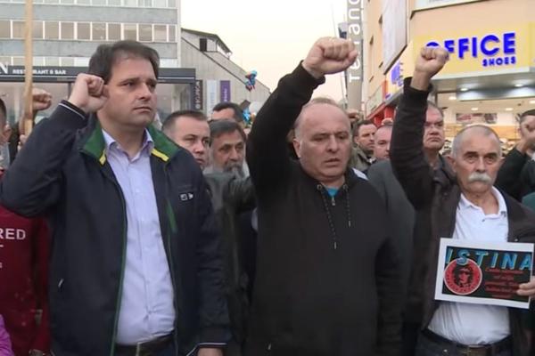 NAJAVLJENA NASILNA PROMENA VLASTI U REPUBLICI SRPSKOJ: Opozicija zloupotrebljava skupove u Banjaluci!
