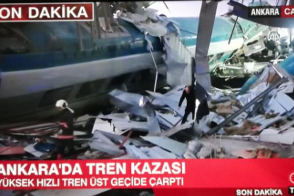 STRAVIČNA TRAGEDIJA U TURSKOJ: U sudaru vozova poginule najmanje 4 osobe!