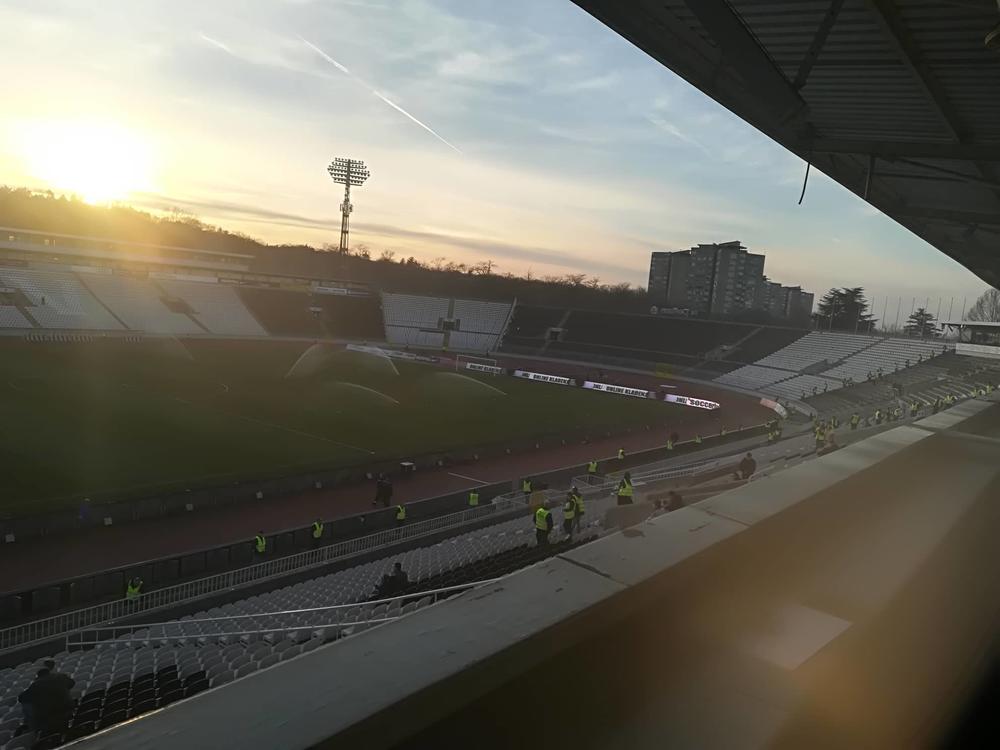 Prelepo predveče nad stadionom Partizana  